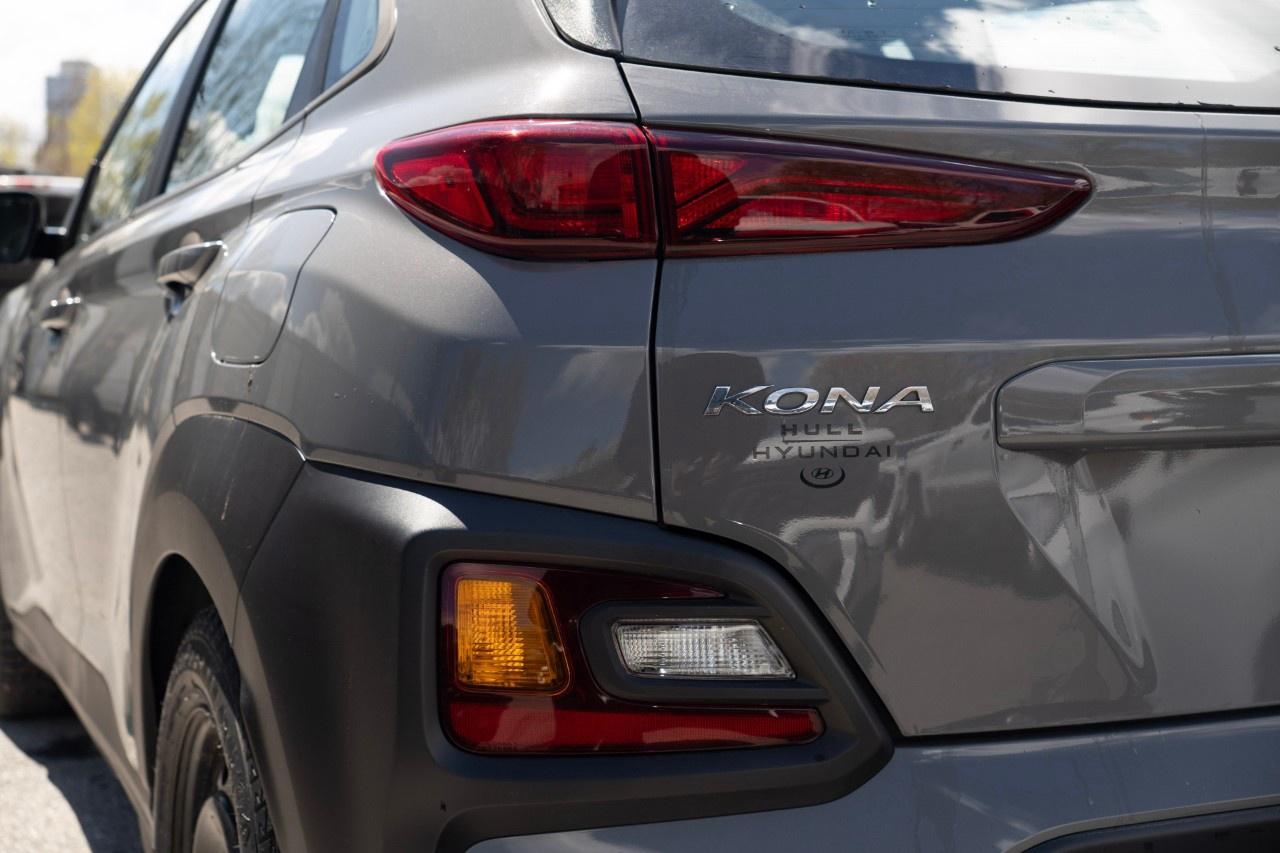 2021 Hyundai KONA 2.0L Essential FWD Photo