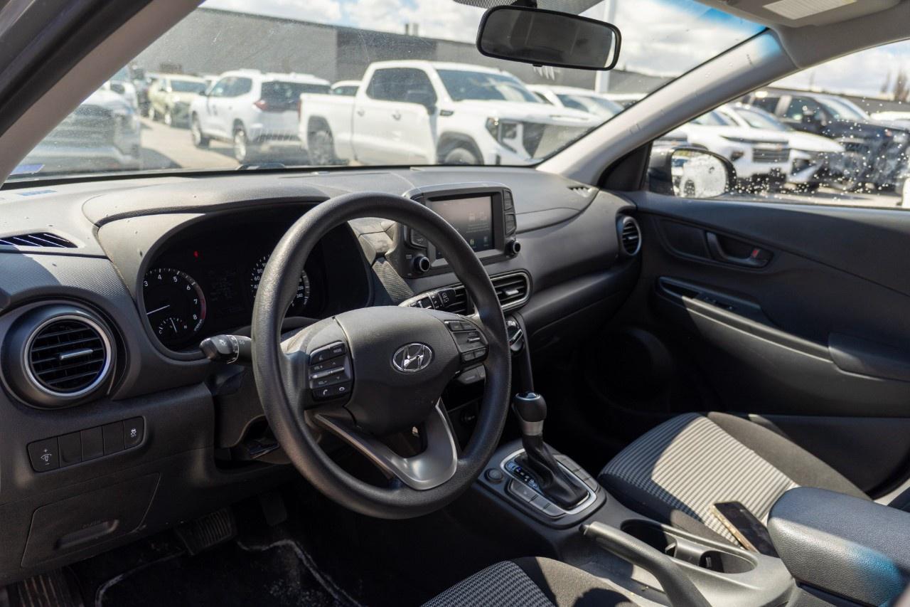 2021 Hyundai KONA 2.0L Essential FWD Photo