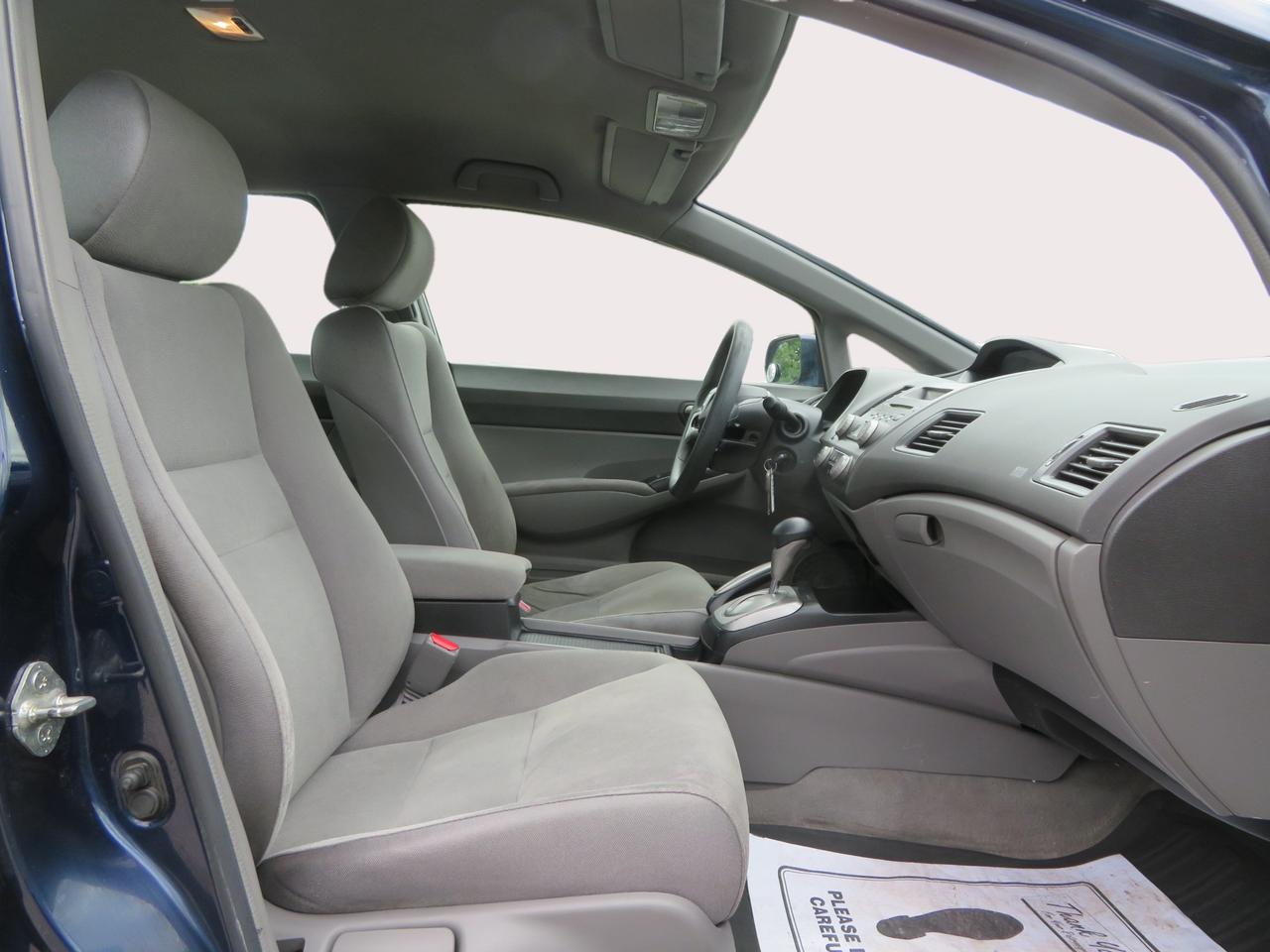 2007 Honda Civic 4dr AT LX Photo