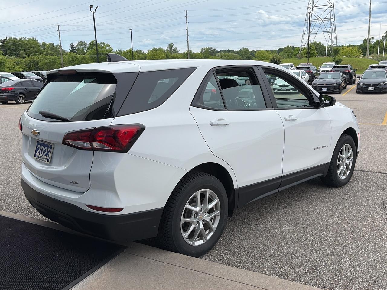2023 Chevrolet Equinox LS Photo