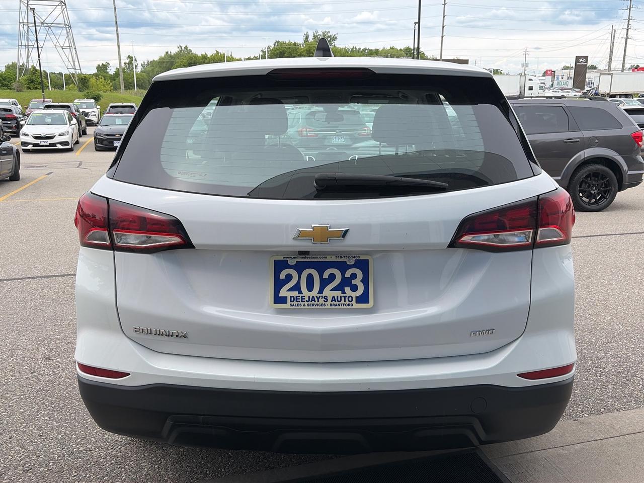 2023 Chevrolet Equinox LS Photo
