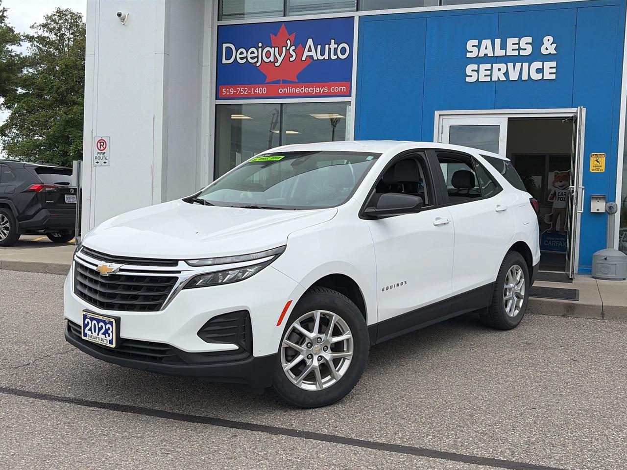 2023 Chevrolet Equinox LS Photo0