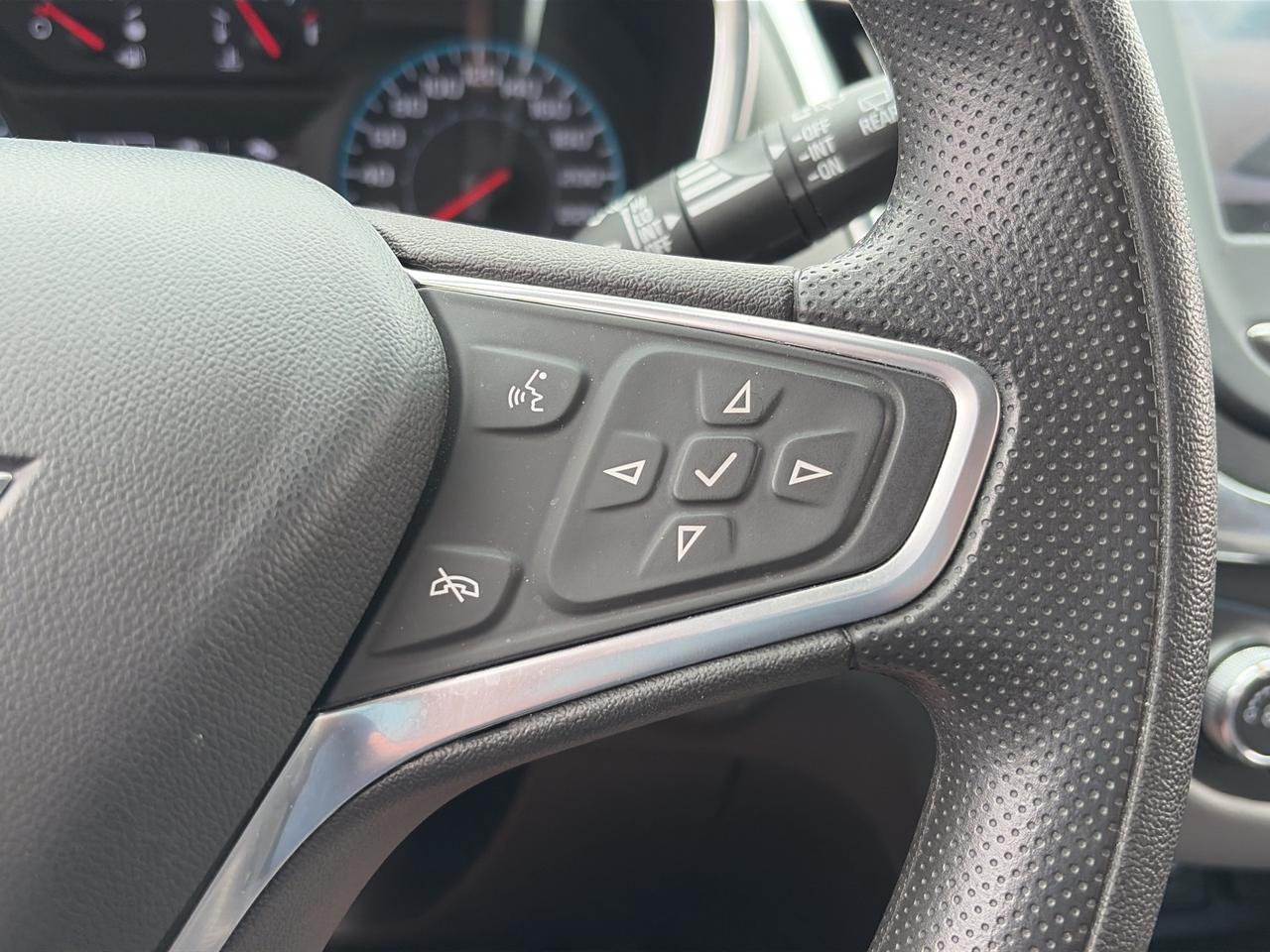 2023 Chevrolet Equinox LS Photo