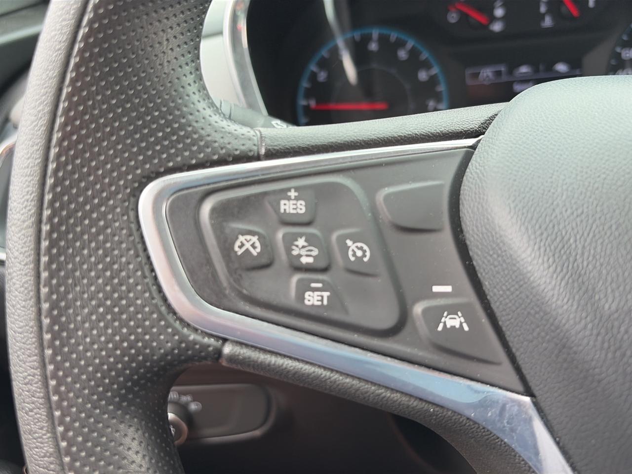 2023 Chevrolet Equinox LS Photo