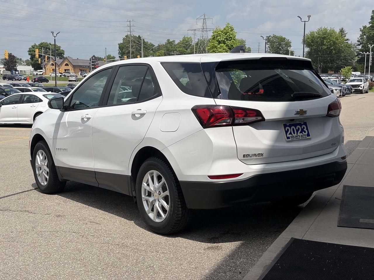 2023 Chevrolet Equinox LS Photo