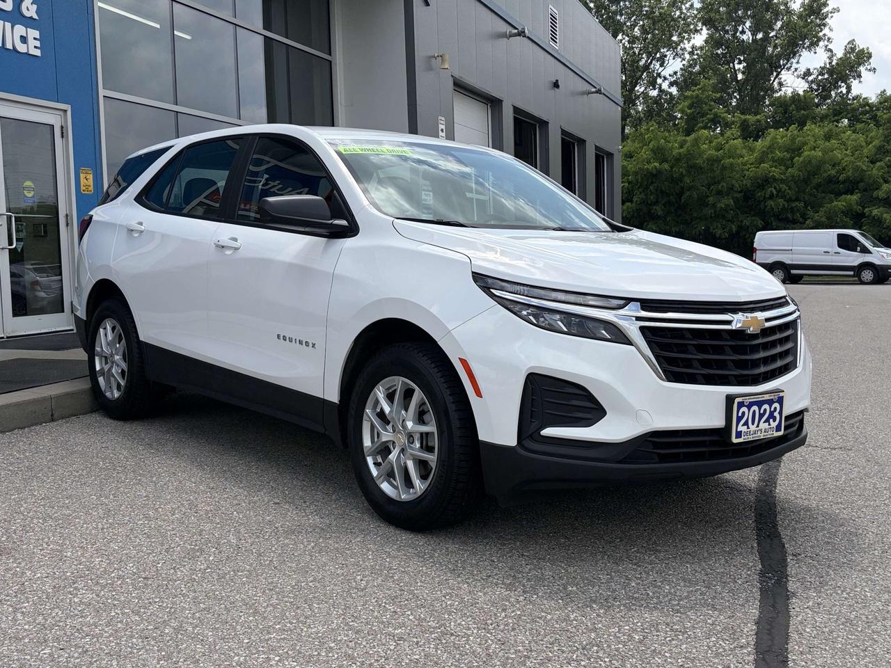 2023 Chevrolet Equinox LS Photo