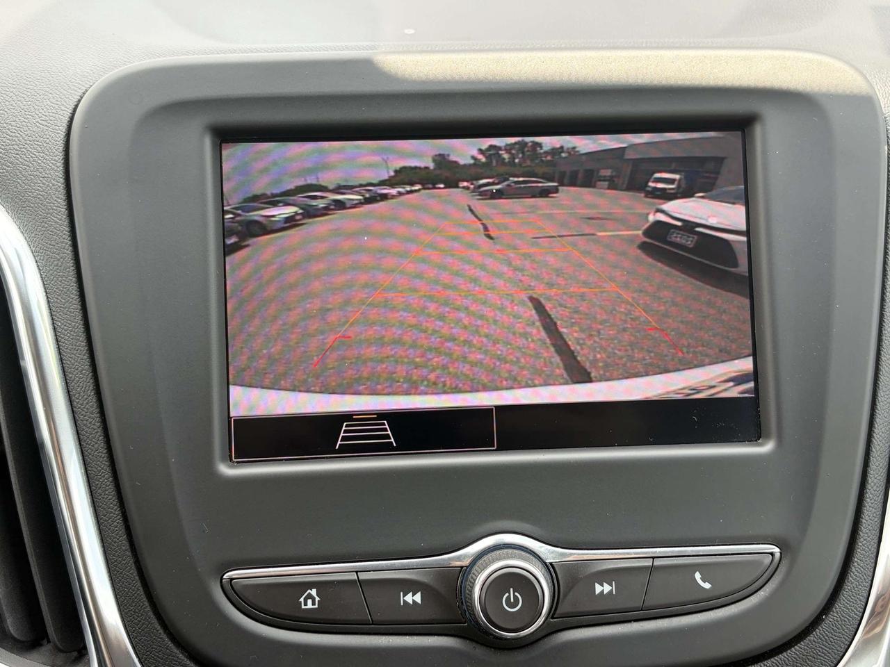2023 Chevrolet Equinox LS Photo