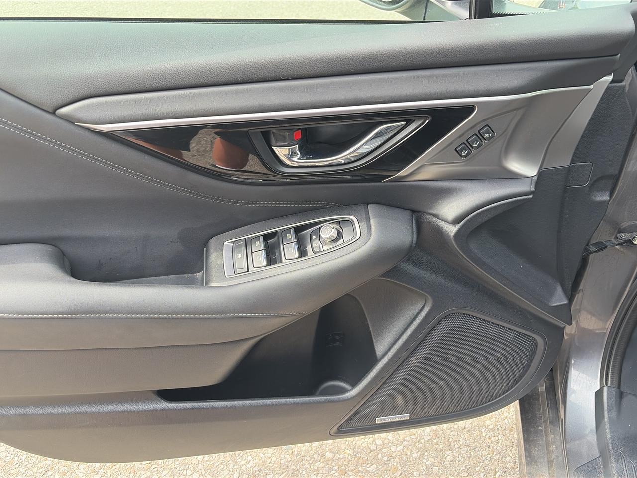 2021 Subaru Legacy LIMITED Photo