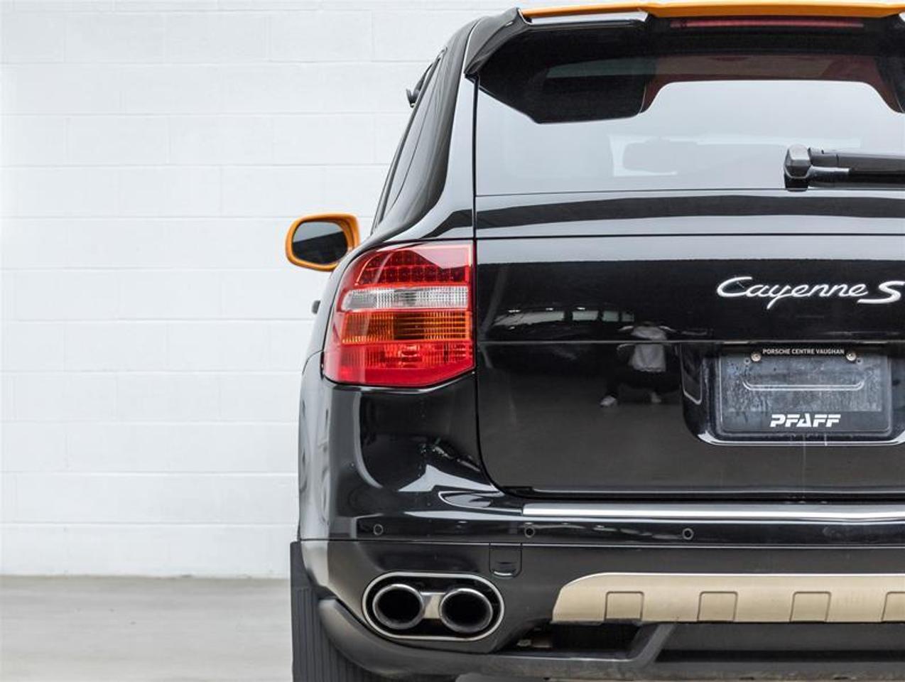 2010 Porsche Cayenne  Photo