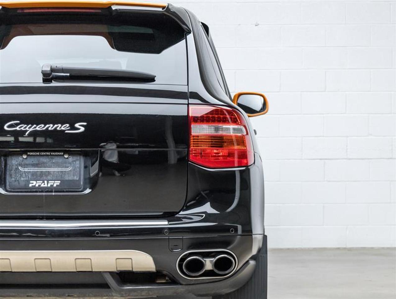 2010 Porsche Cayenne  Photo