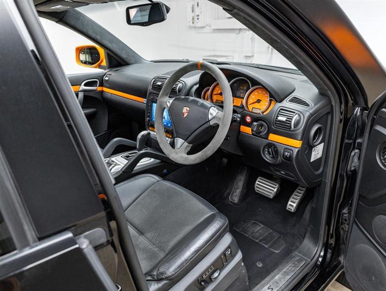 2010 Porsche Cayenne  Photo