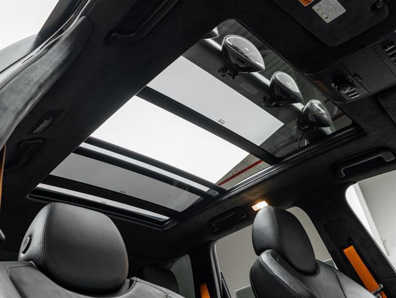 2010 Porsche Cayenne  Photo