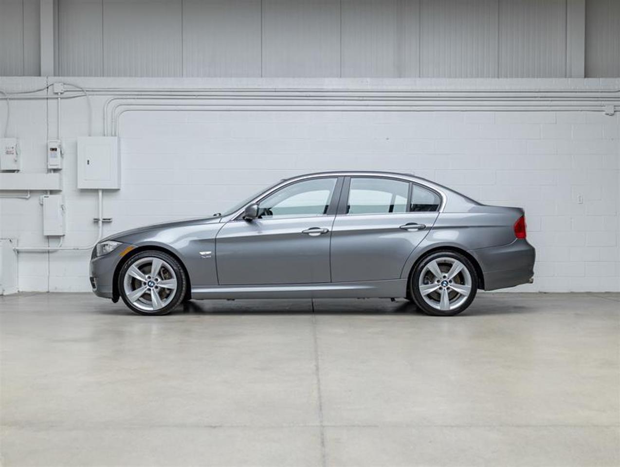 2010 BMW 335i  Photo4