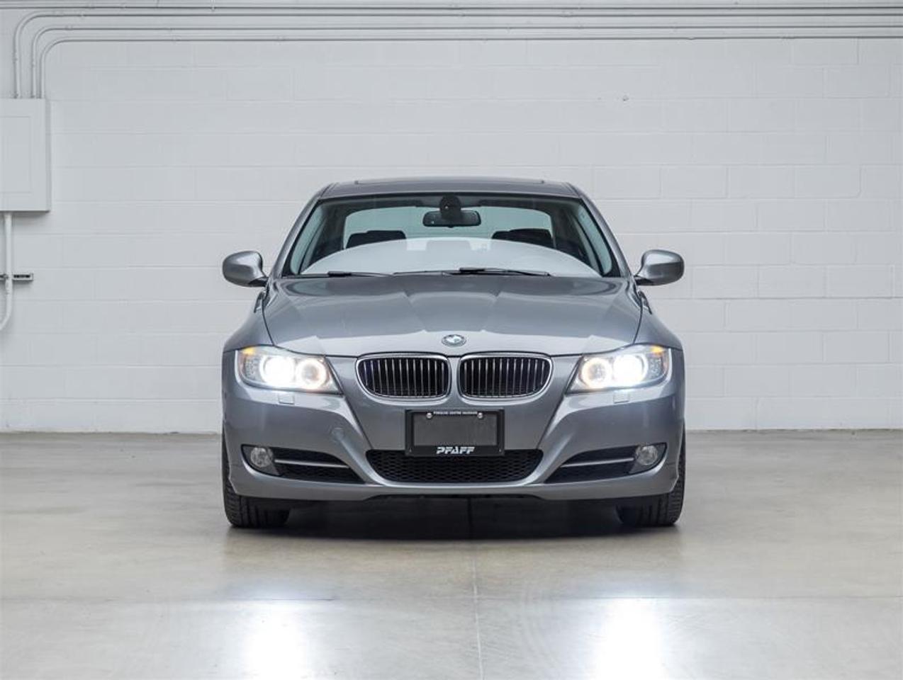 2010 BMW 335i  Photo