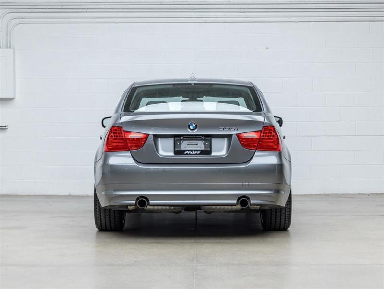 2010 BMW 335i  Photo