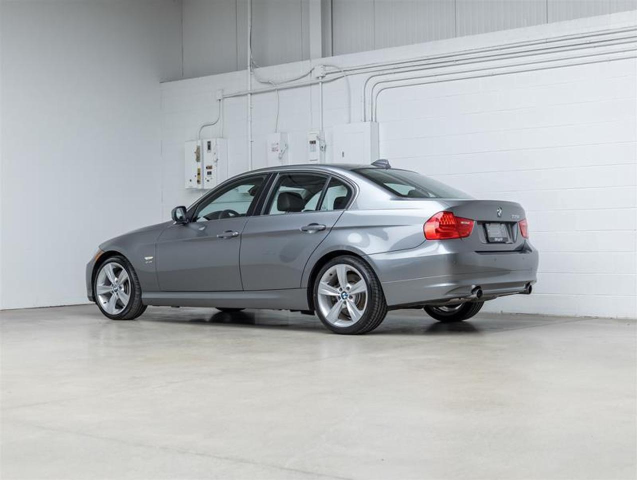 2010 BMW 335i  Photo