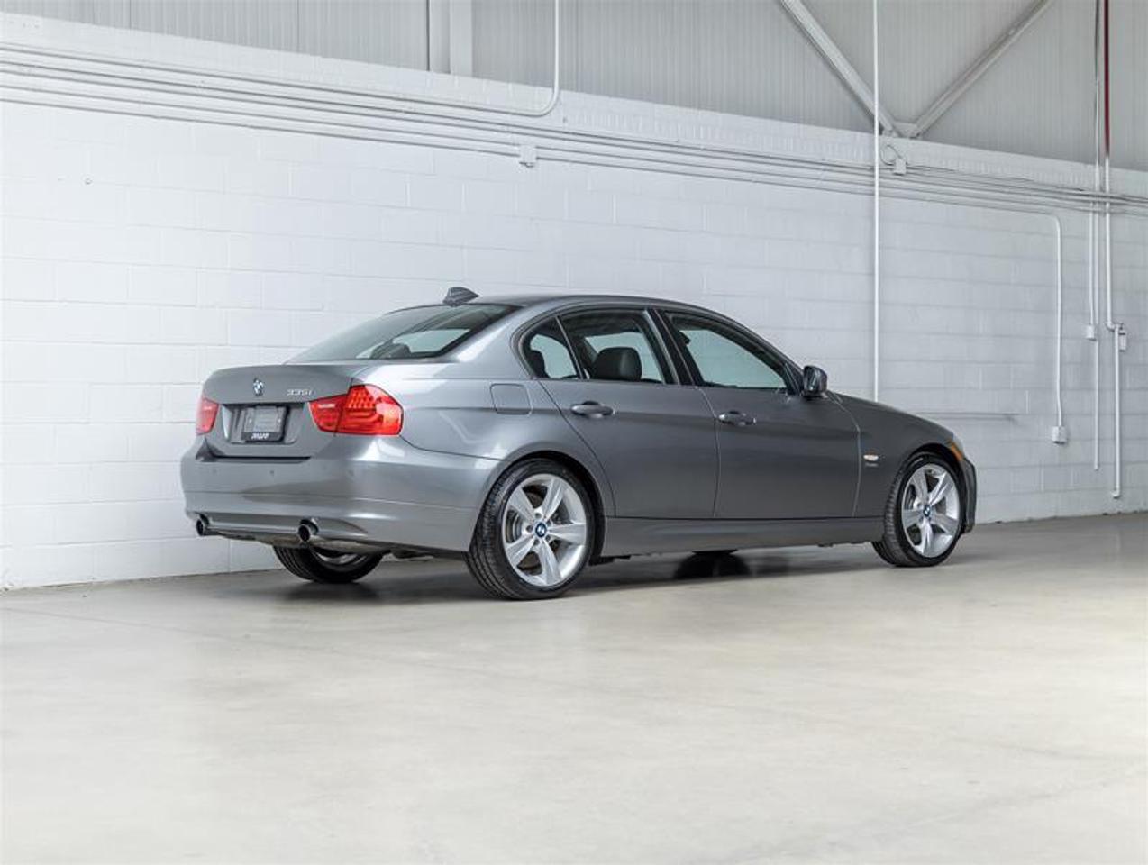 2010 BMW 335i  Photo