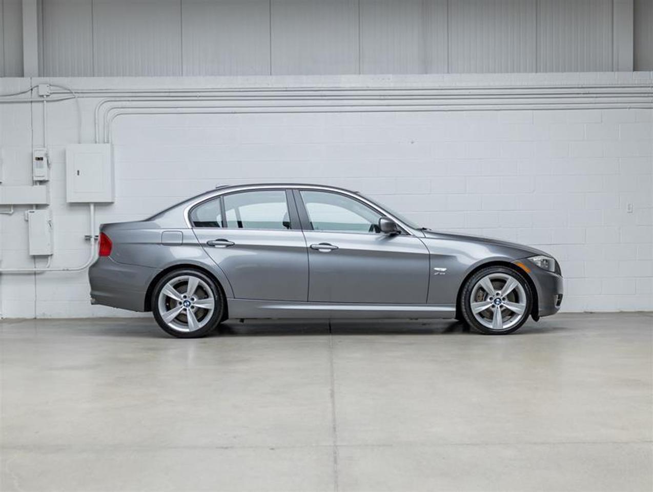 2010 BMW 335i  Photo