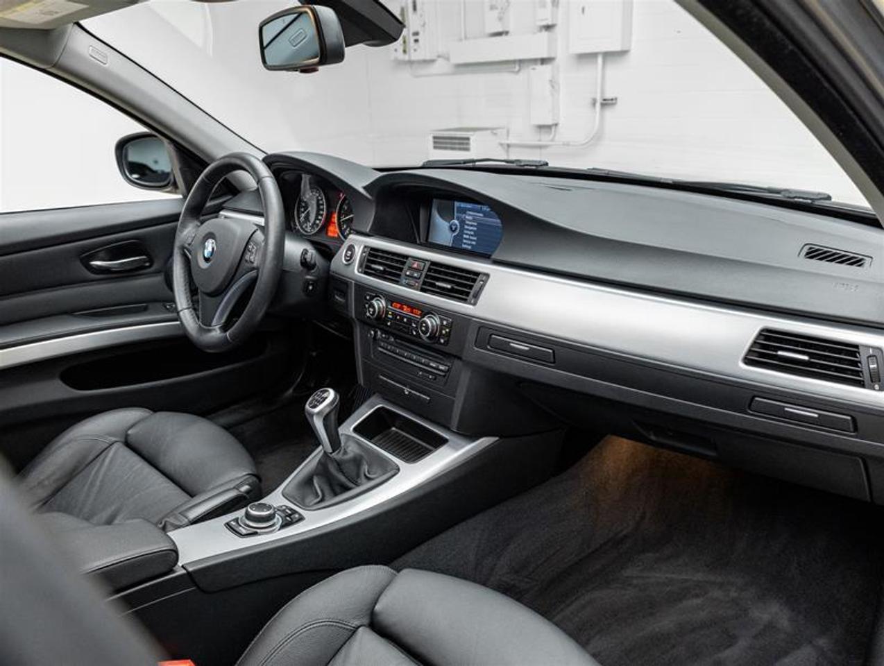 2010 BMW 335i  Photo
