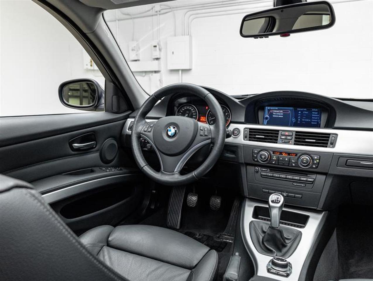 2010 BMW 335i  Photo