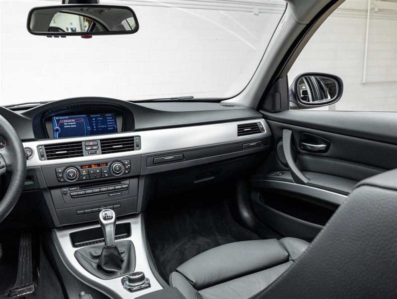 2010 BMW 335i  Photo