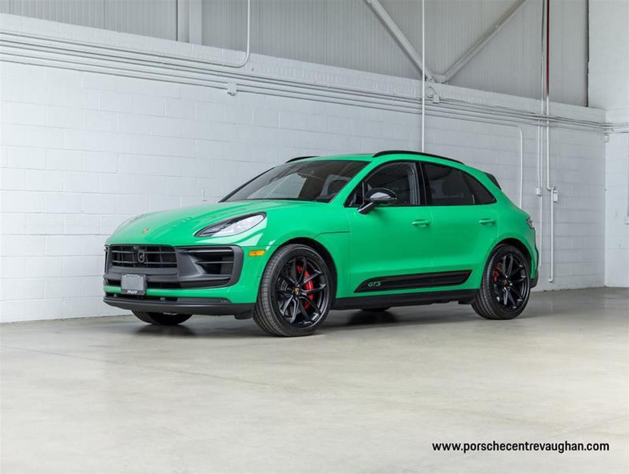 2023 Porsche Macan  Photo