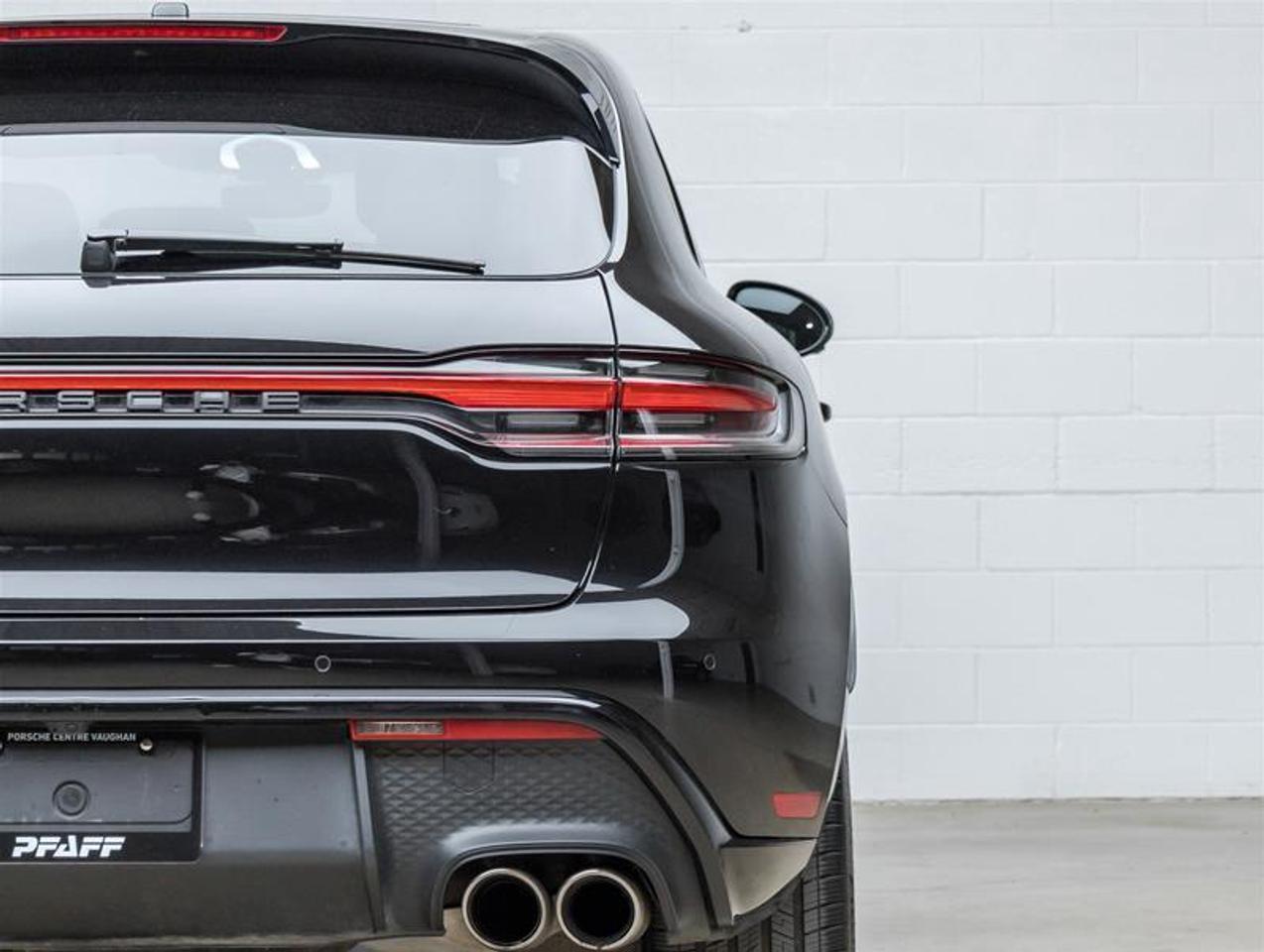 2026 Porsche Macan  Photo