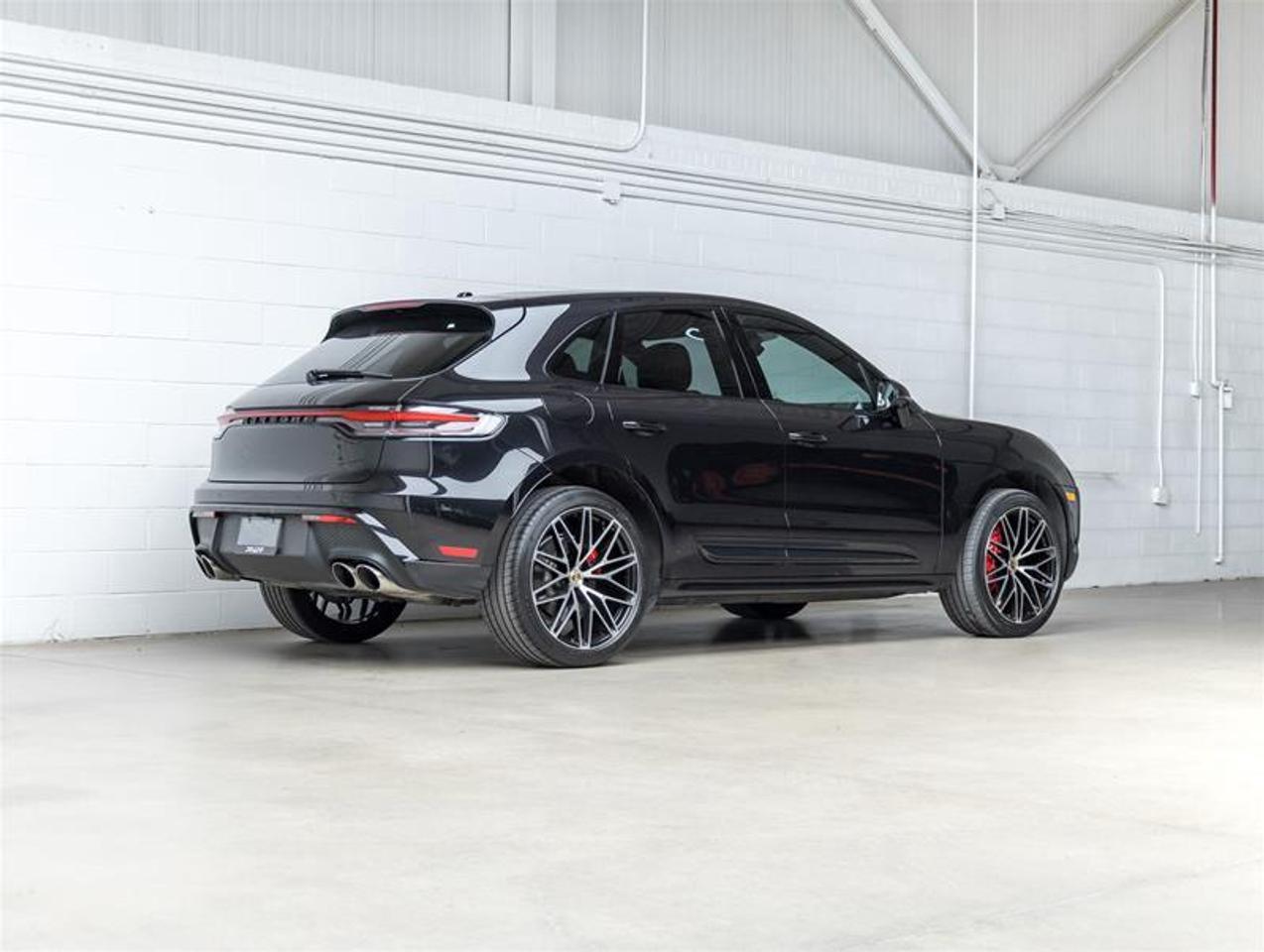 2026 Porsche Macan  Photo