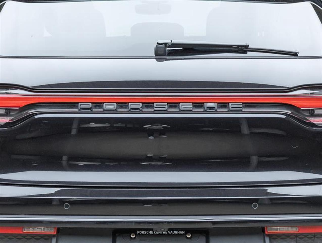 2026 Porsche Macan  Photo