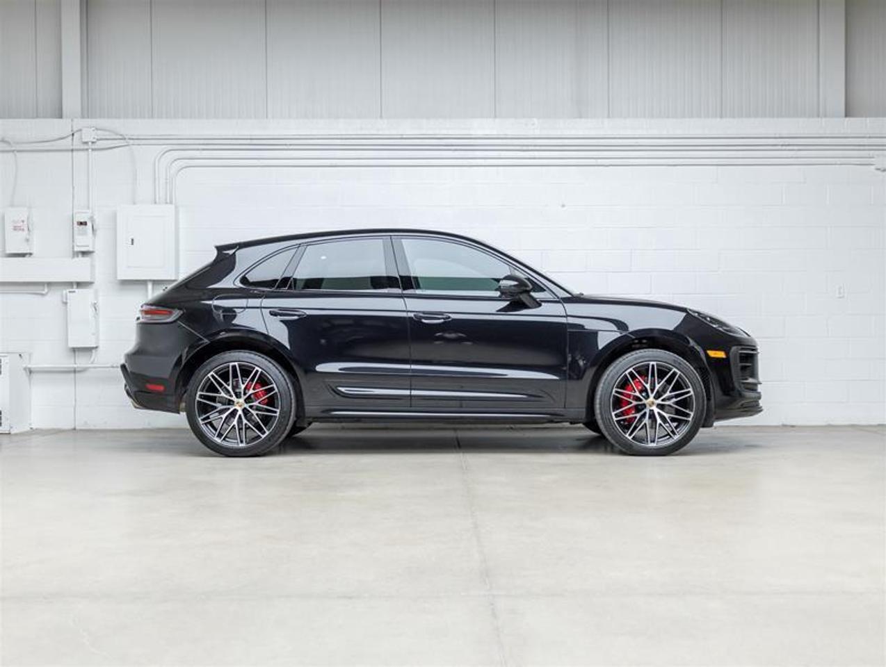 2026 Porsche Macan  Photo