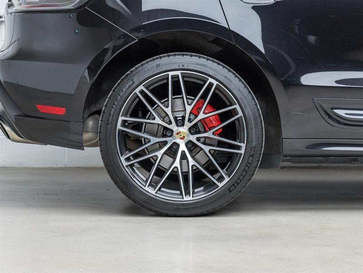 2026 Porsche Macan  Photo