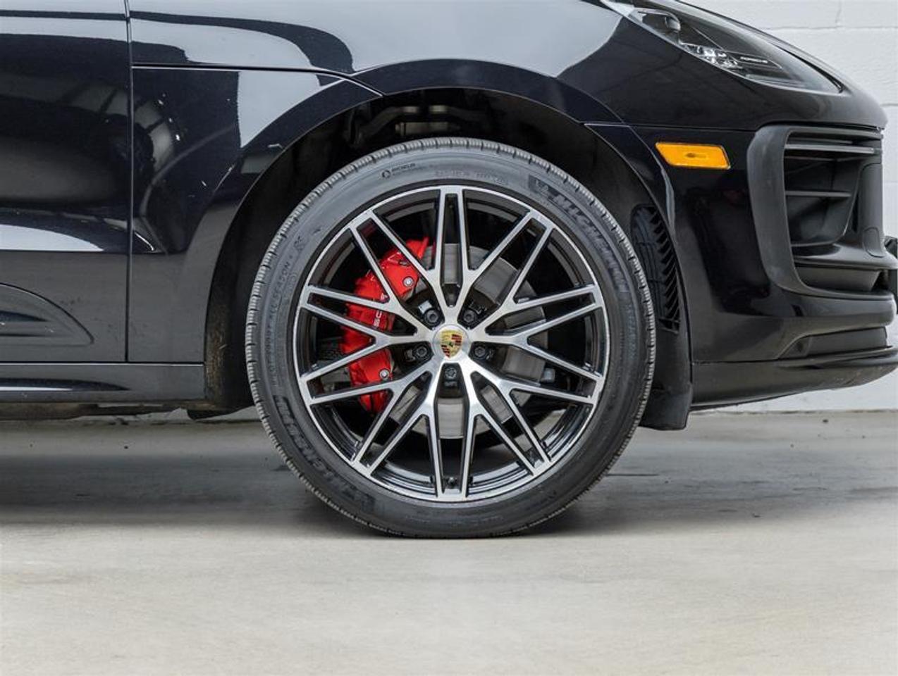2026 Porsche Macan  Photo