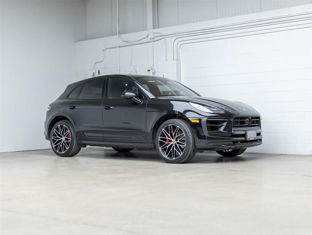 2026 Porsche Macan  Photo