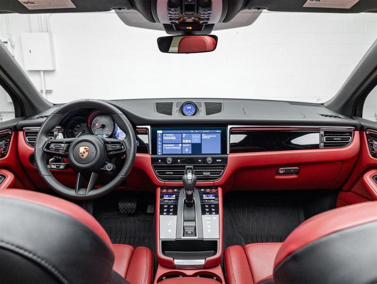 2026 Porsche Macan  Photo
