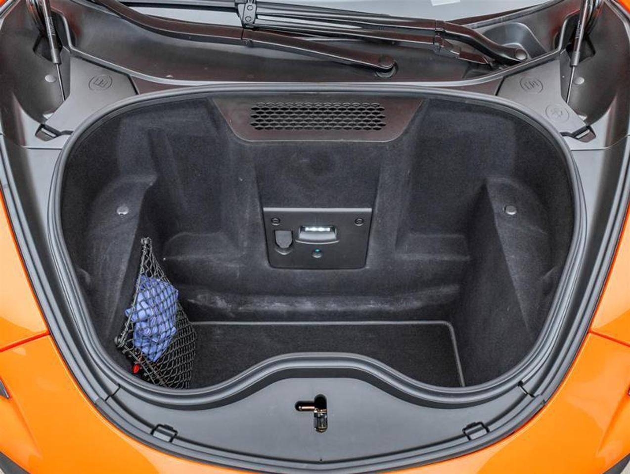 2017 McLaren 570S  Photo2