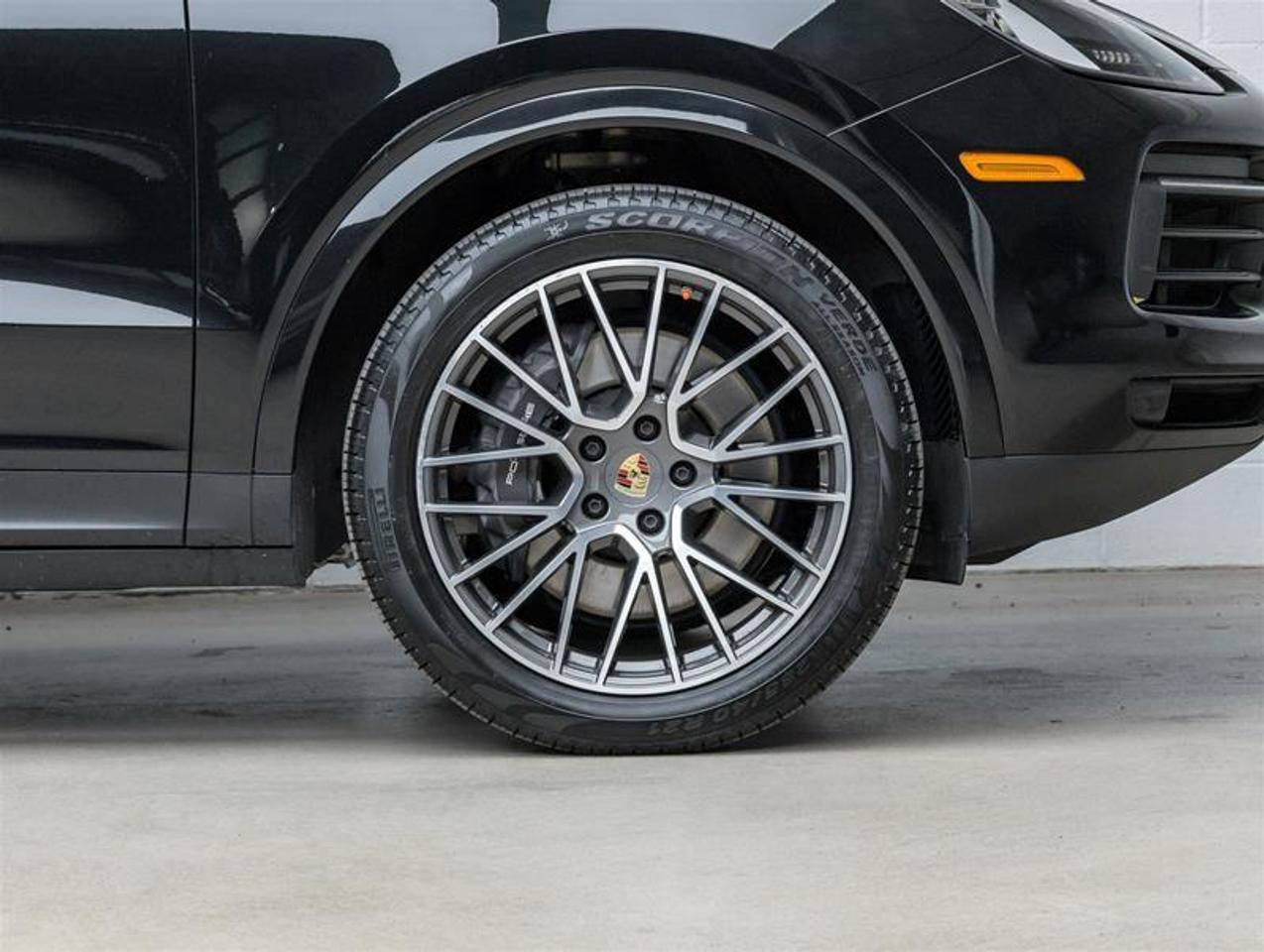 2023 Porsche Cayenne  Photo