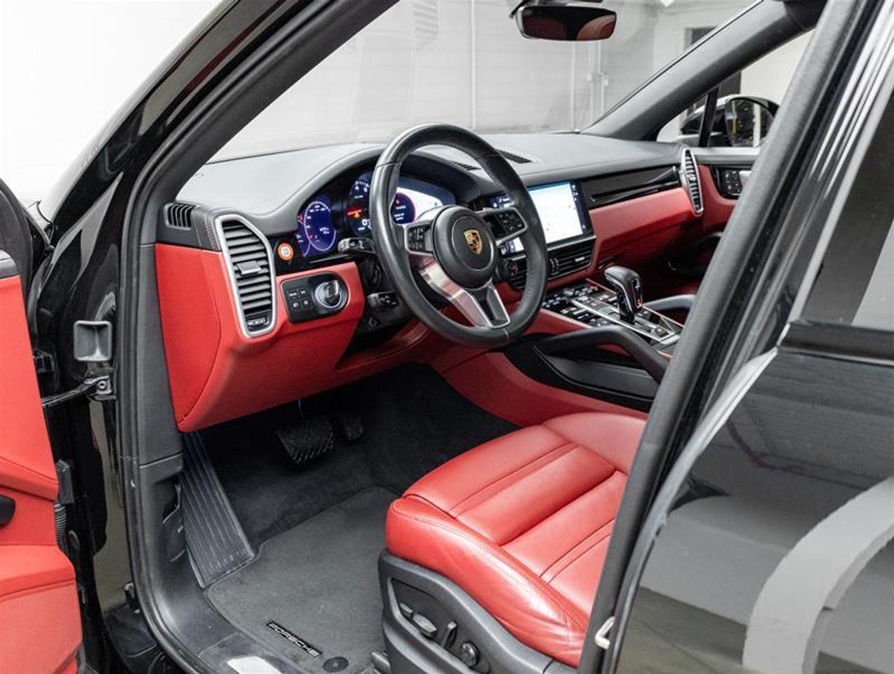 2023 Porsche Cayenne  Photo