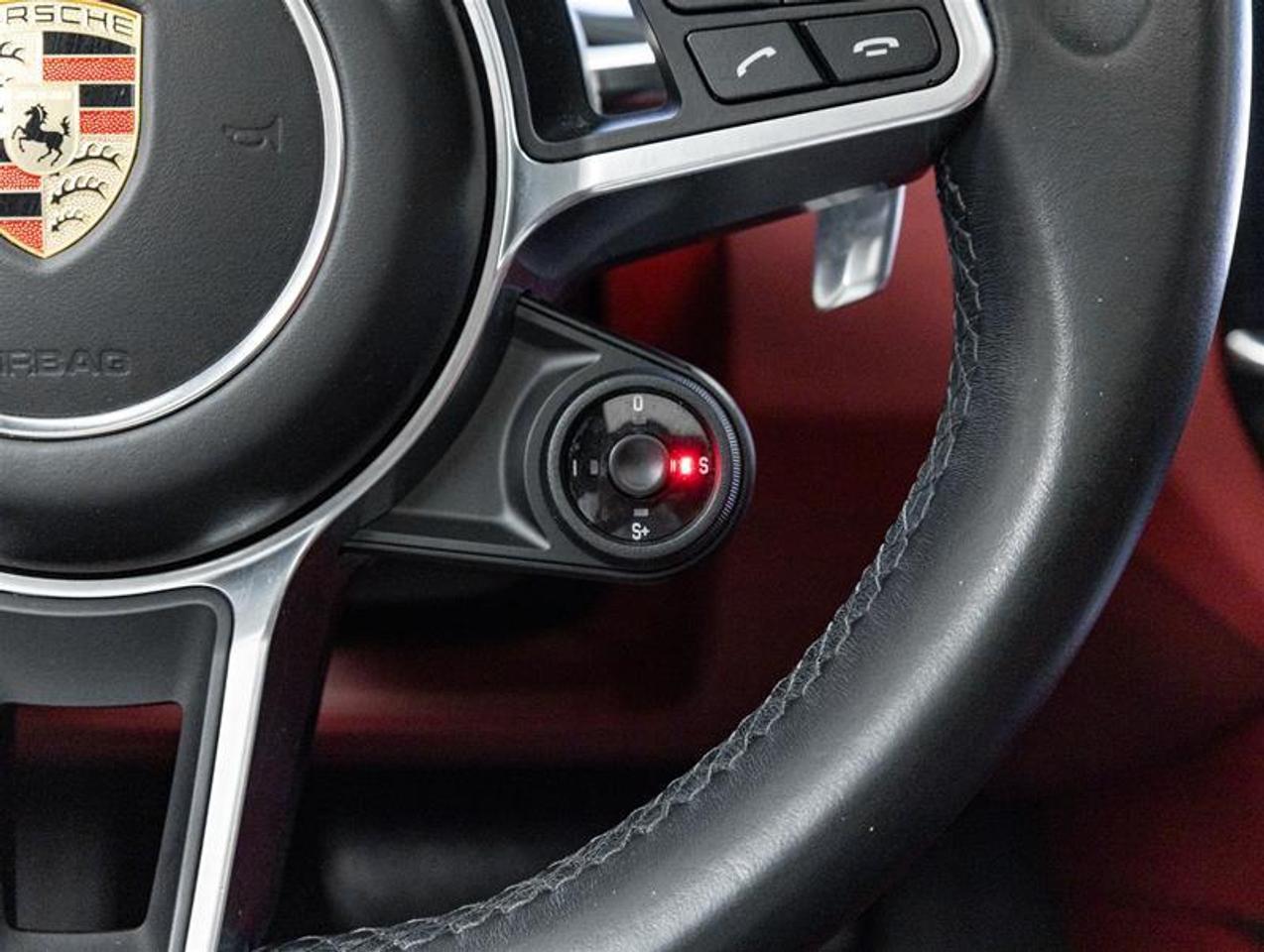 2023 Porsche Cayenne  Photo