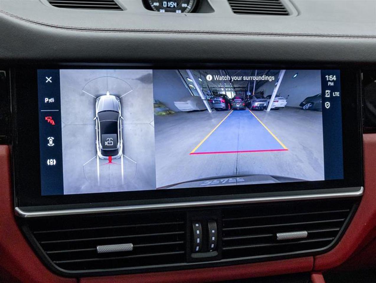 2023 Porsche Cayenne  Photo