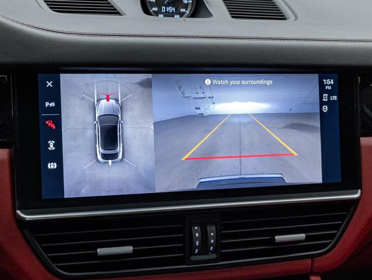 2023 Porsche Cayenne  Photo