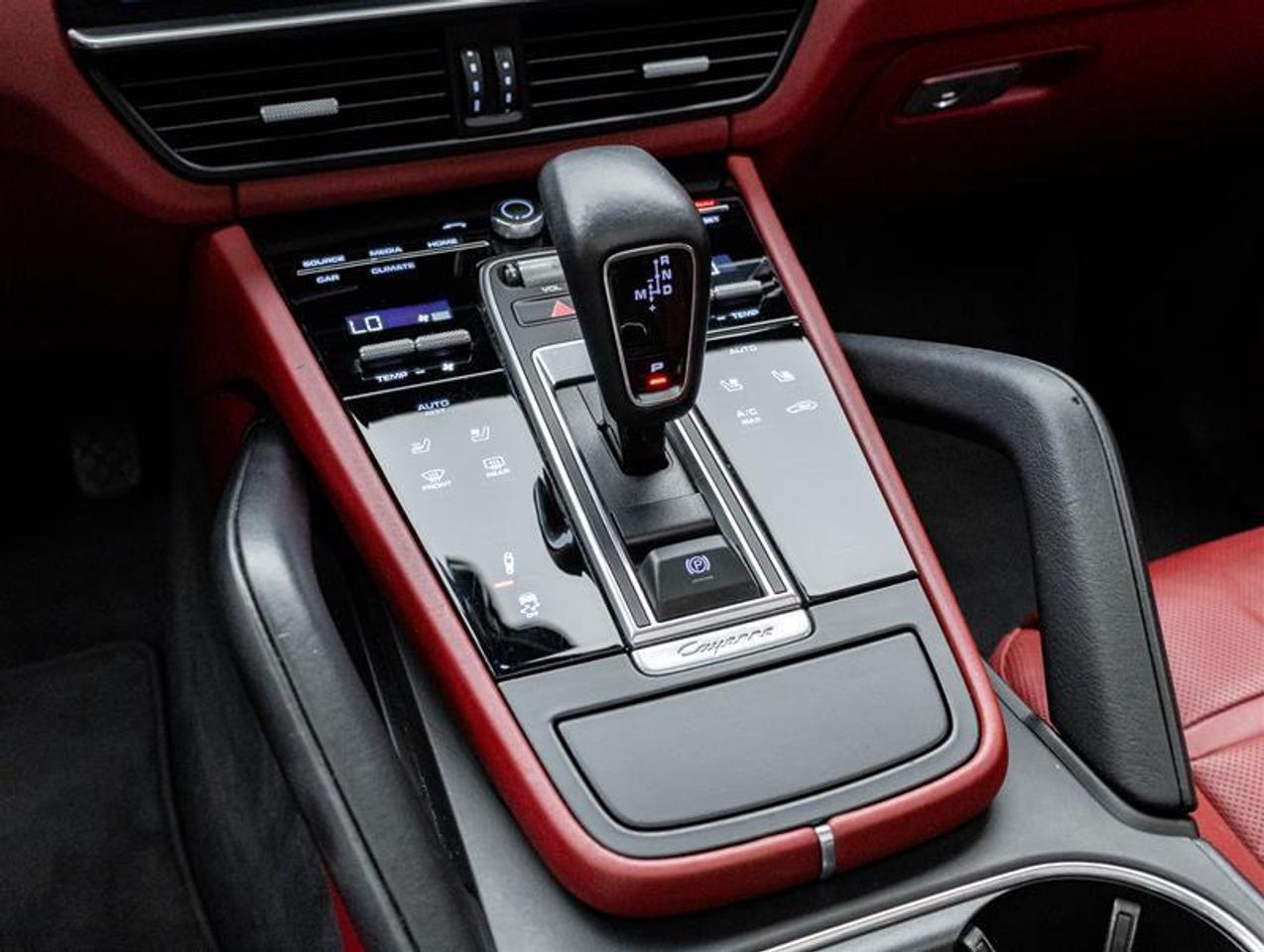 2023 Porsche Cayenne  Photo