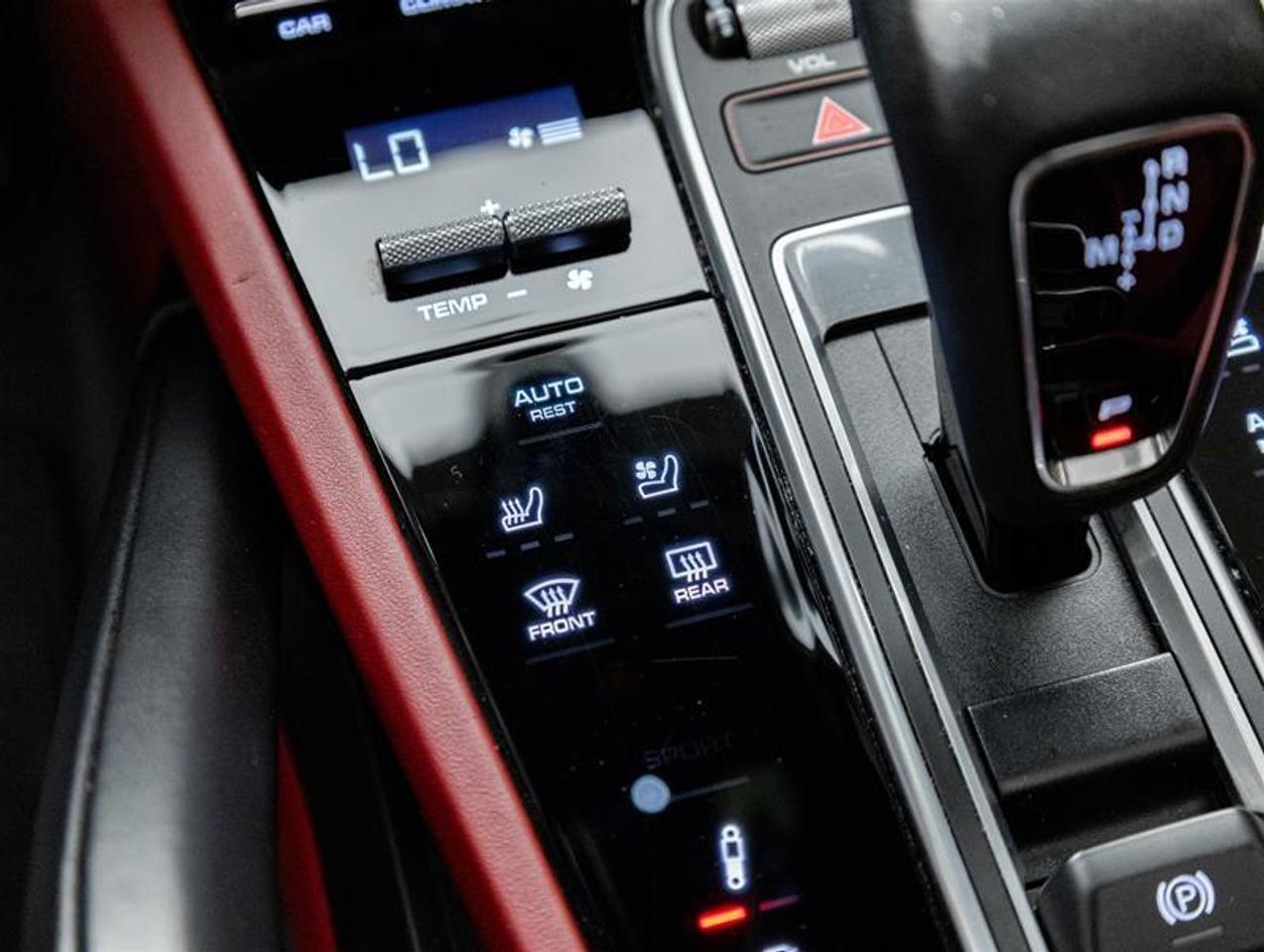 2023 Porsche Cayenne  Photo