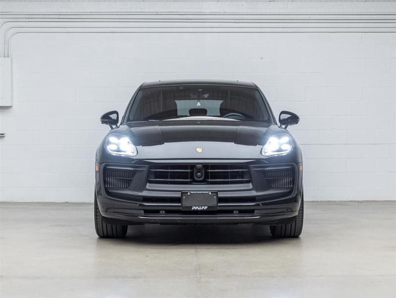 2024 Porsche Macan  Photo