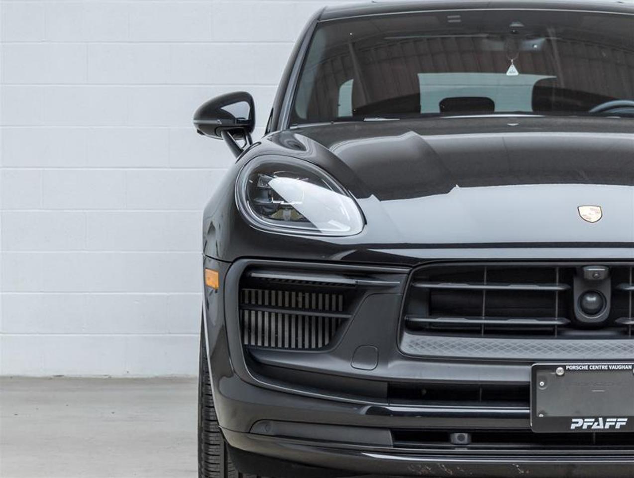 2024 Porsche Macan  Photo