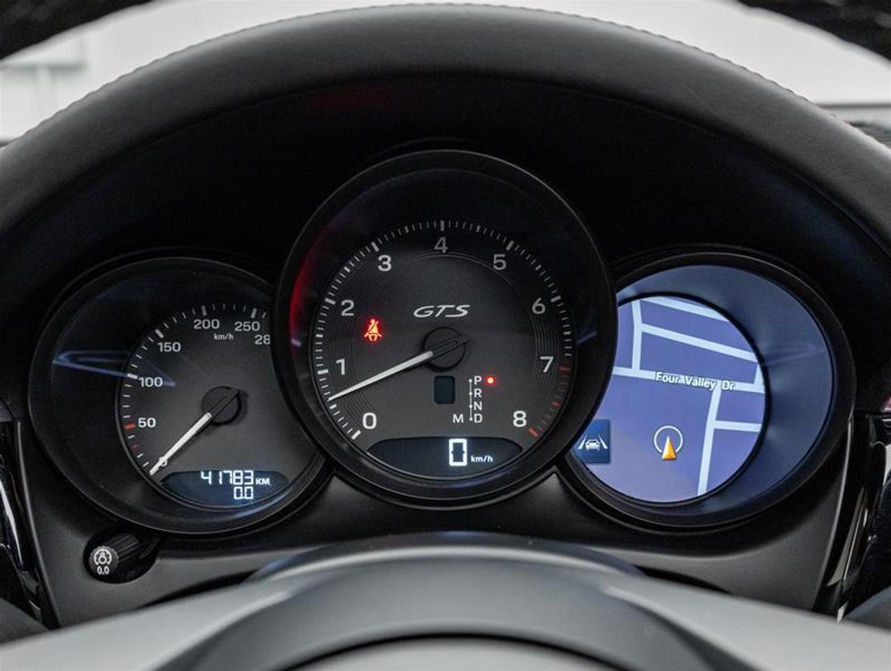 2024 Porsche Macan  Photo