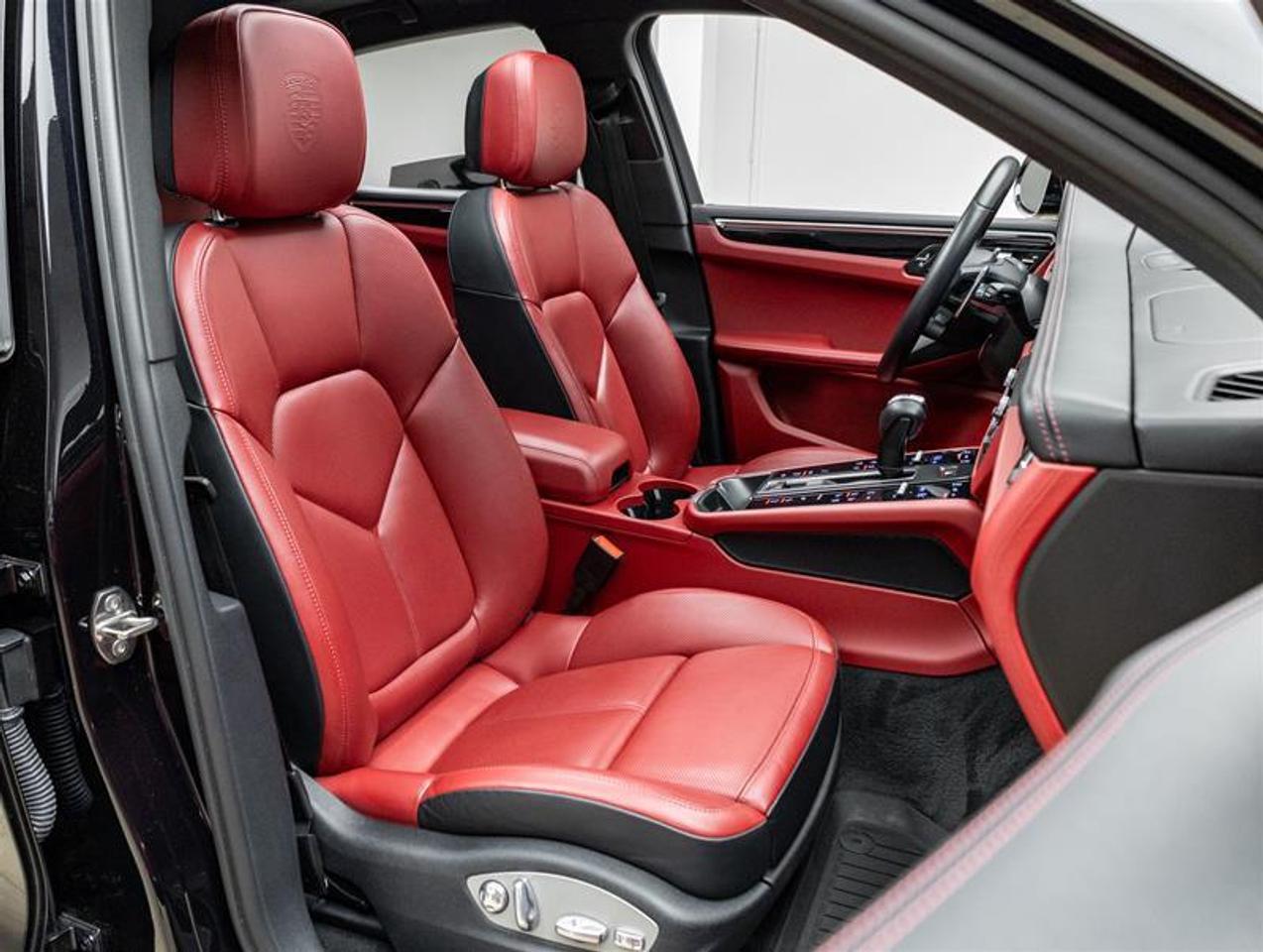 2024 Porsche Macan  Photo