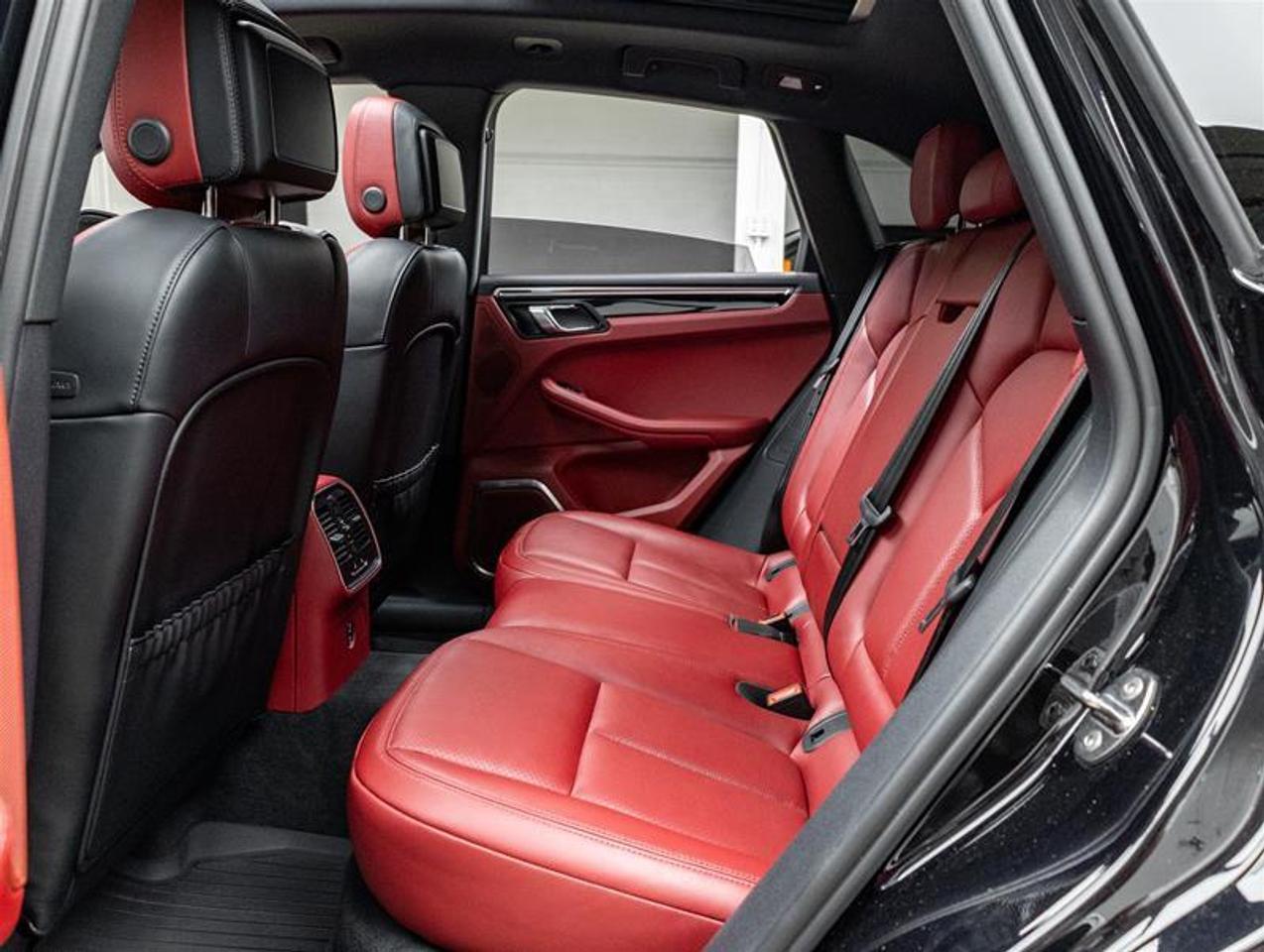 2024 Porsche Macan  Photo