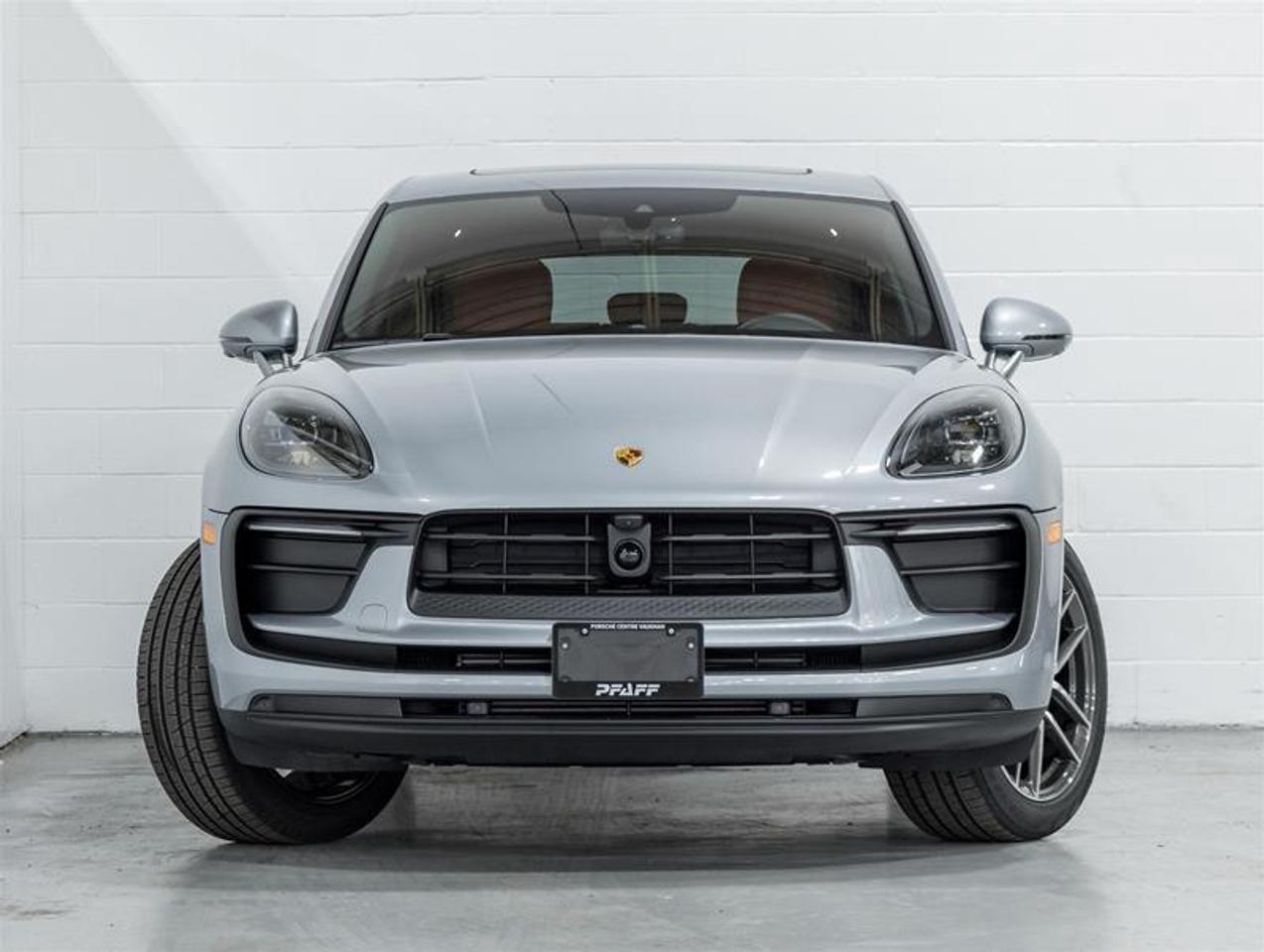 2026 Porsche Macan  Photo0