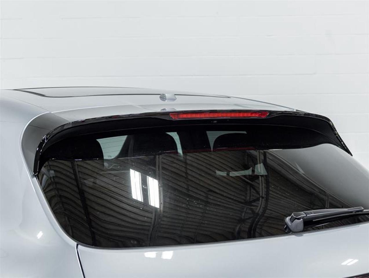 2026 Porsche Macan  Photo