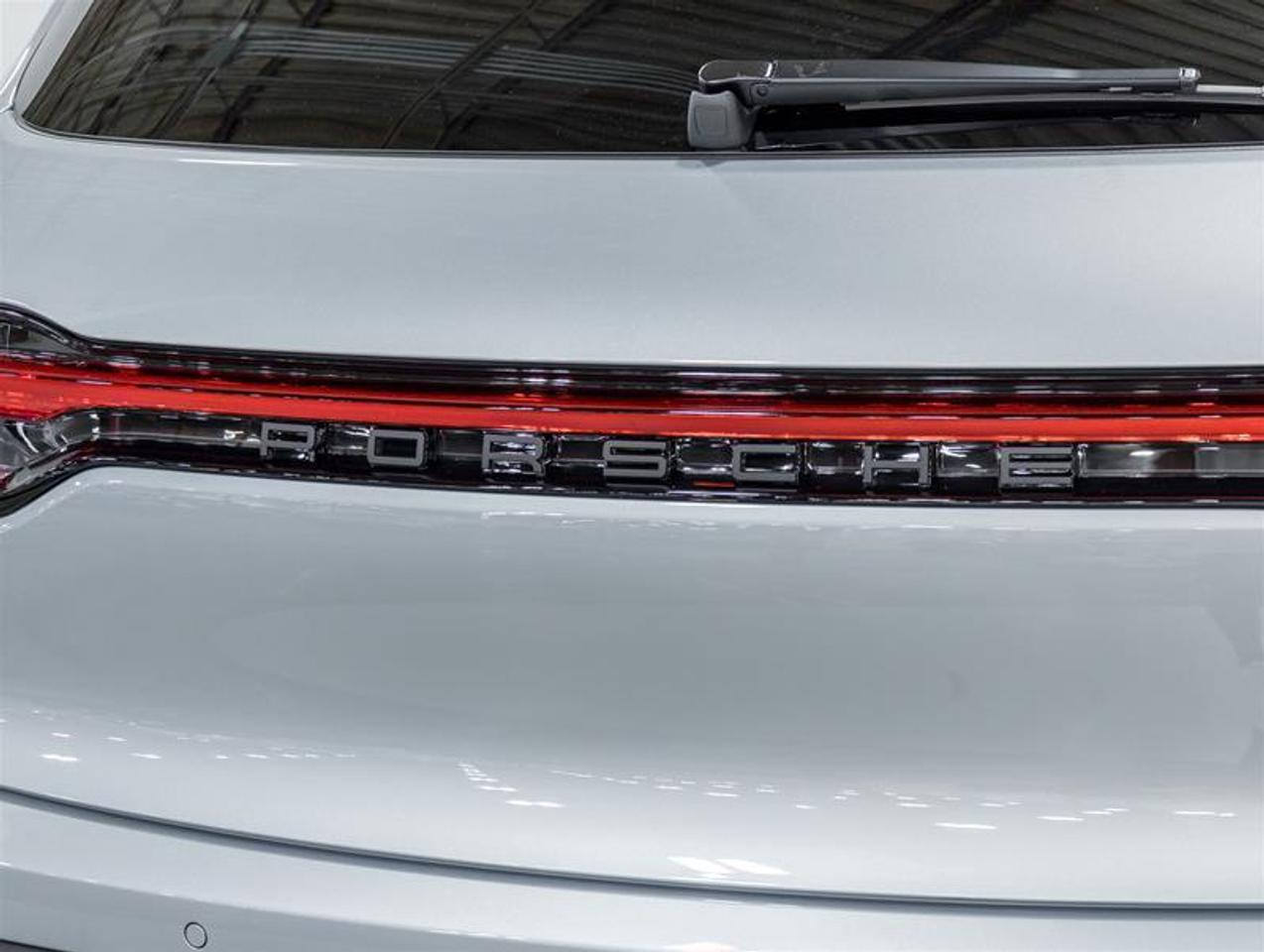 2026 Porsche Macan  Photo